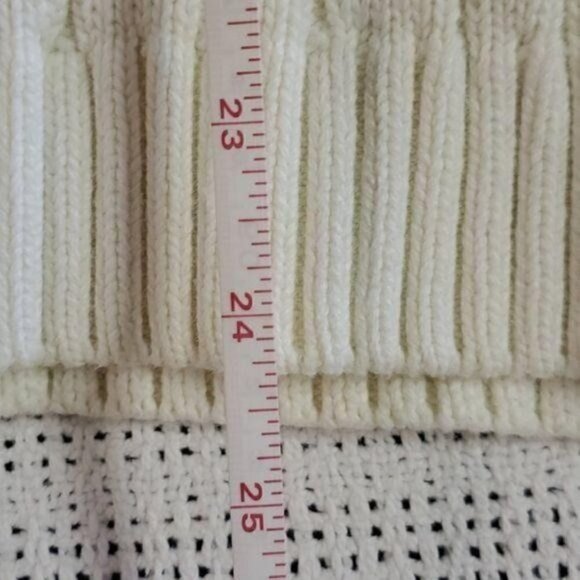 L.L. Bean Sz. XL White Knit Chunky Turtleneck Sweater - Picture 7 of 8